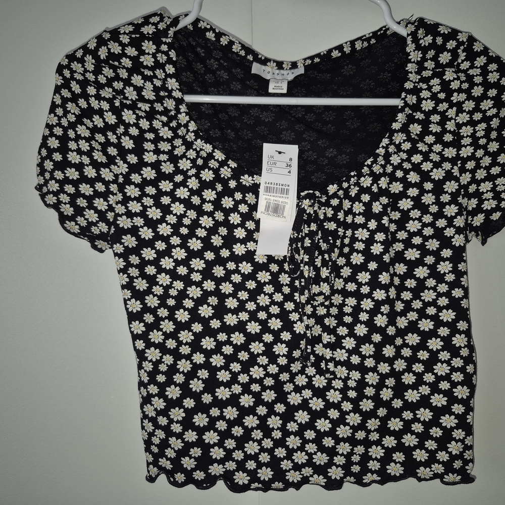 Topshop Black and White Puff Sleeve Crop Blouse